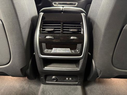 Used 2020 BMW X7 xDrive40i w/ Cold Weather Package AWD/4WD image 33