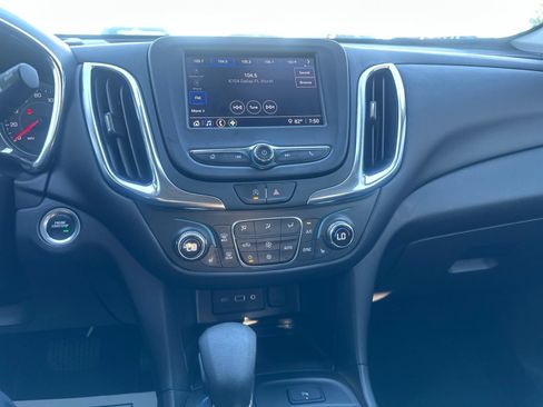 Used 2022 Chevrolet Equinox LT FWD image 18