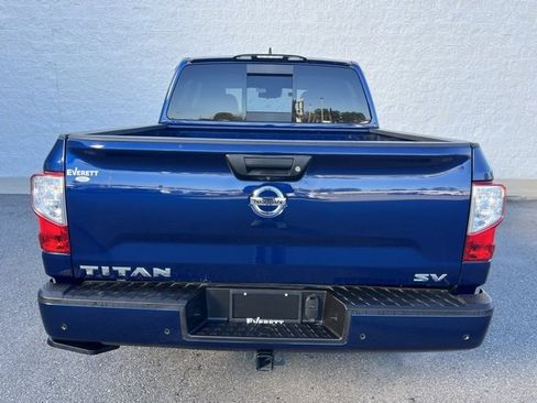 Used 2022 Nissan Titan SV w/ Accessory Utility Package image 7