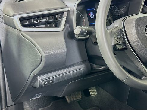Used 2023 Toyota Corolla SE image 10