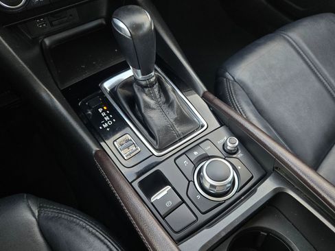 Used 2017 MAZDA MAZDA3 Touring image 37