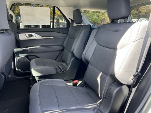 New 2026 Ford Explorer Active image 24