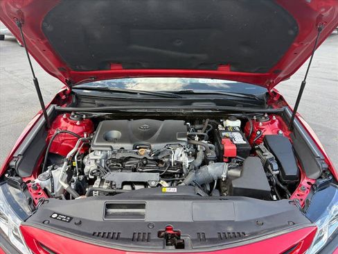 Used 2020 Toyota Camry SE image 31