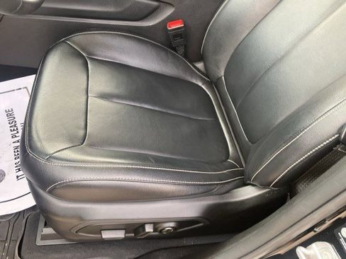 Certified 2023 Jeep Grand Cherokee Limited image 11