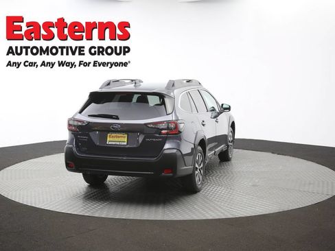 Used 2023 Subaru Outback Premium AWD/4WD image 37