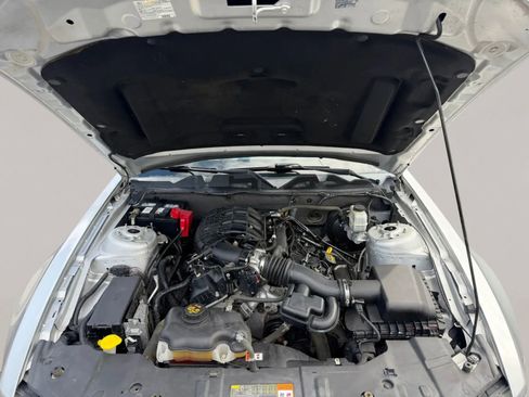 Used 2013 Ford Mustang Coupe RWD image 23