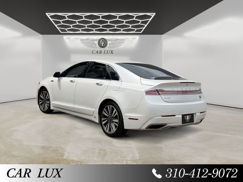 Used 2017 Lincoln MKZ Reserve image 3