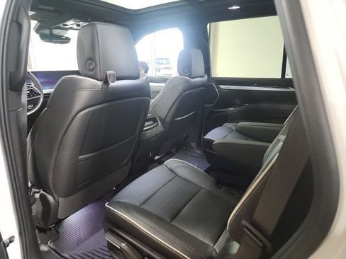 Used 2025 Cadillac Escalade Sport w/ Touring Package AWD/4WD image 10