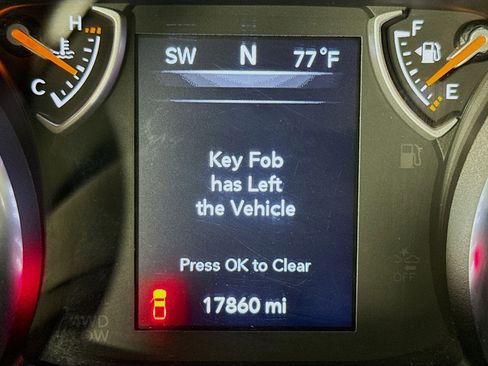 Used 2022 Jeep Gladiator Sport image 15