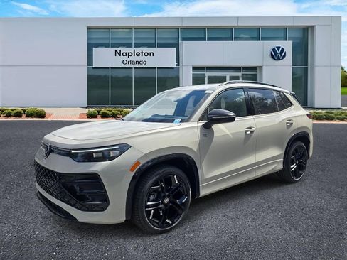 New 2026 Volkswagen Tiguan SE R-Line FWD image 1