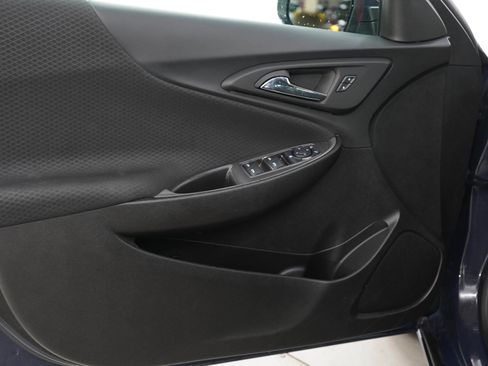 Used 2025 Chevrolet Malibu LT FWD image 17
