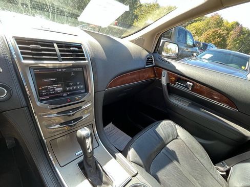 Used 2013 Lincoln MKX FWD image 13