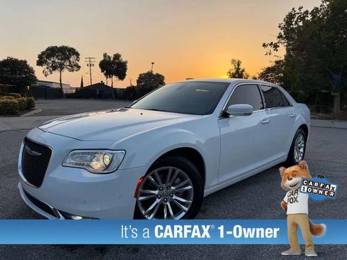 Used 2021 Chrysler 300 Touring L RWD image 11