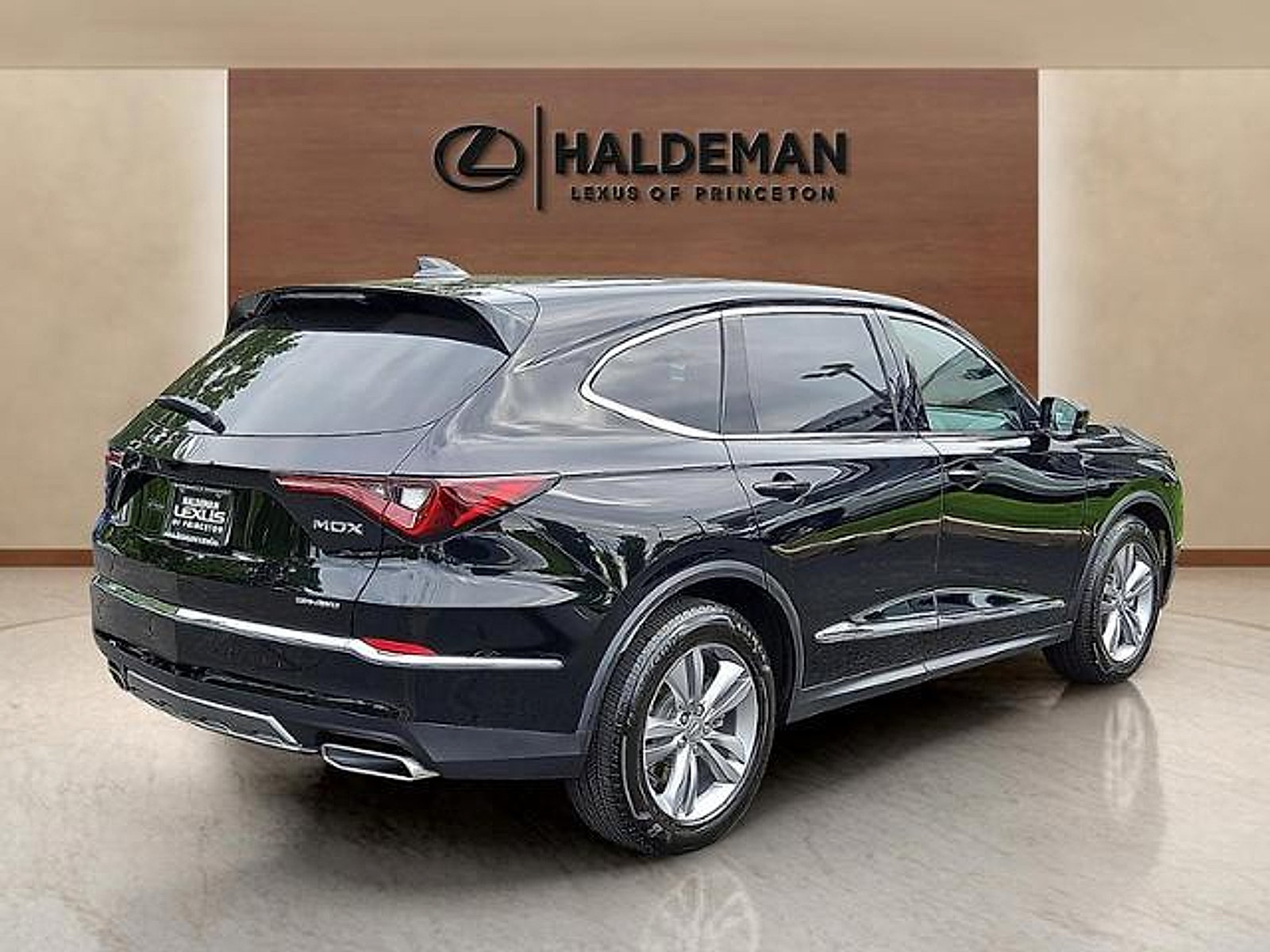 Used 2025 Acura MDX SH-AWD image 6