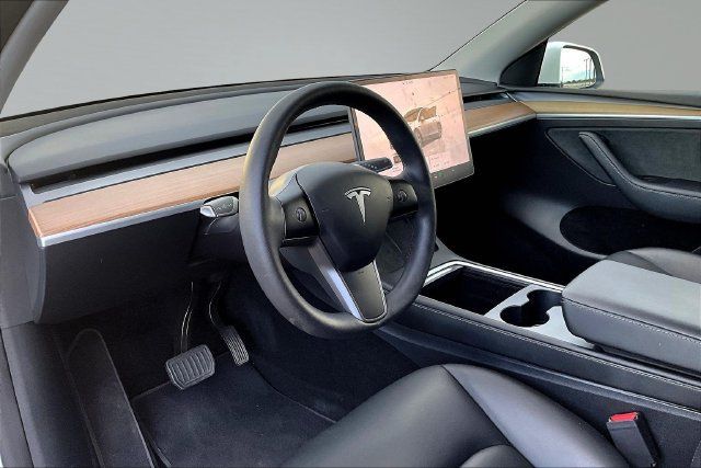 Used 2023 Tesla Model Y Long Range AWD/4WD image 15