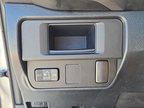 Used 2017 Toyota Tacoma SR5 w/ Tow Package image 27