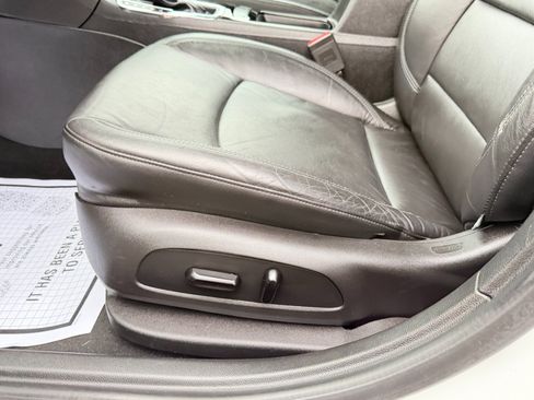 Used 2017 Chevrolet Cruze Premier image 16