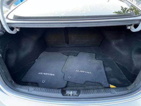 Used 2013 Hyundai Elantra GLS w/ Preferred Pkg image 23