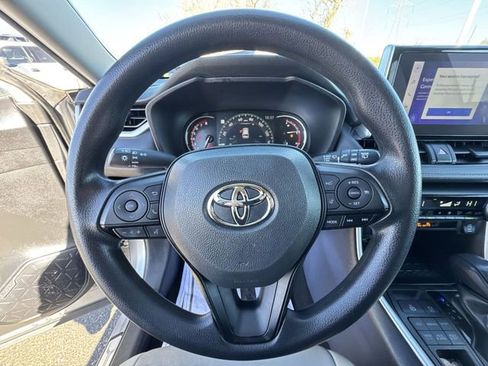 Used 2023 Toyota RAV4 XLE image 11