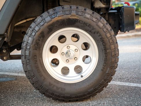 Used 2016 Jeep Wrangler Unlimited Sport w/ Quick Order Package 24S image 29