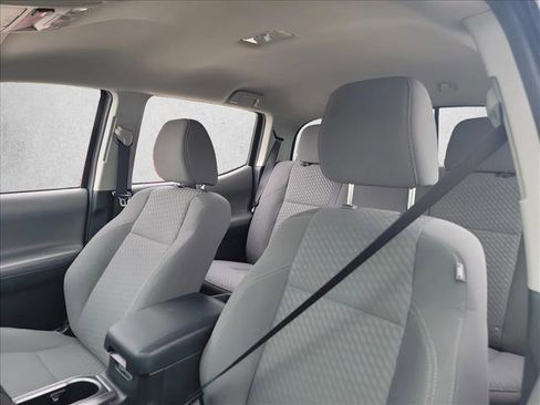 Used 2020 Toyota Tacoma SR5 image 13