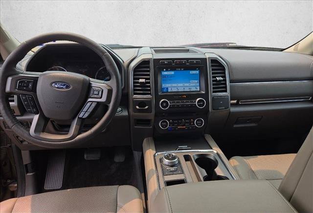 Used 2018 Ford Expedition XLT w/ Equipment Group 202A RWD image 12
