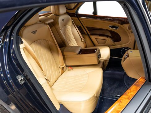 Used 2017 Bentley Mulsanne image 30