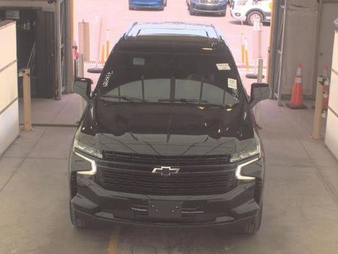 Used 2024 Chevrolet Tahoe RST w/ Luxury Package image 2