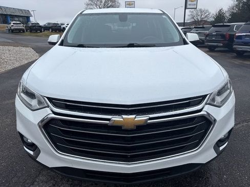 Used 2018 Chevrolet Traverse LT image 2