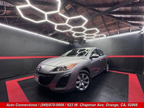 Used 2010 MAZDA MAZDA3 i Sport FWD image 2