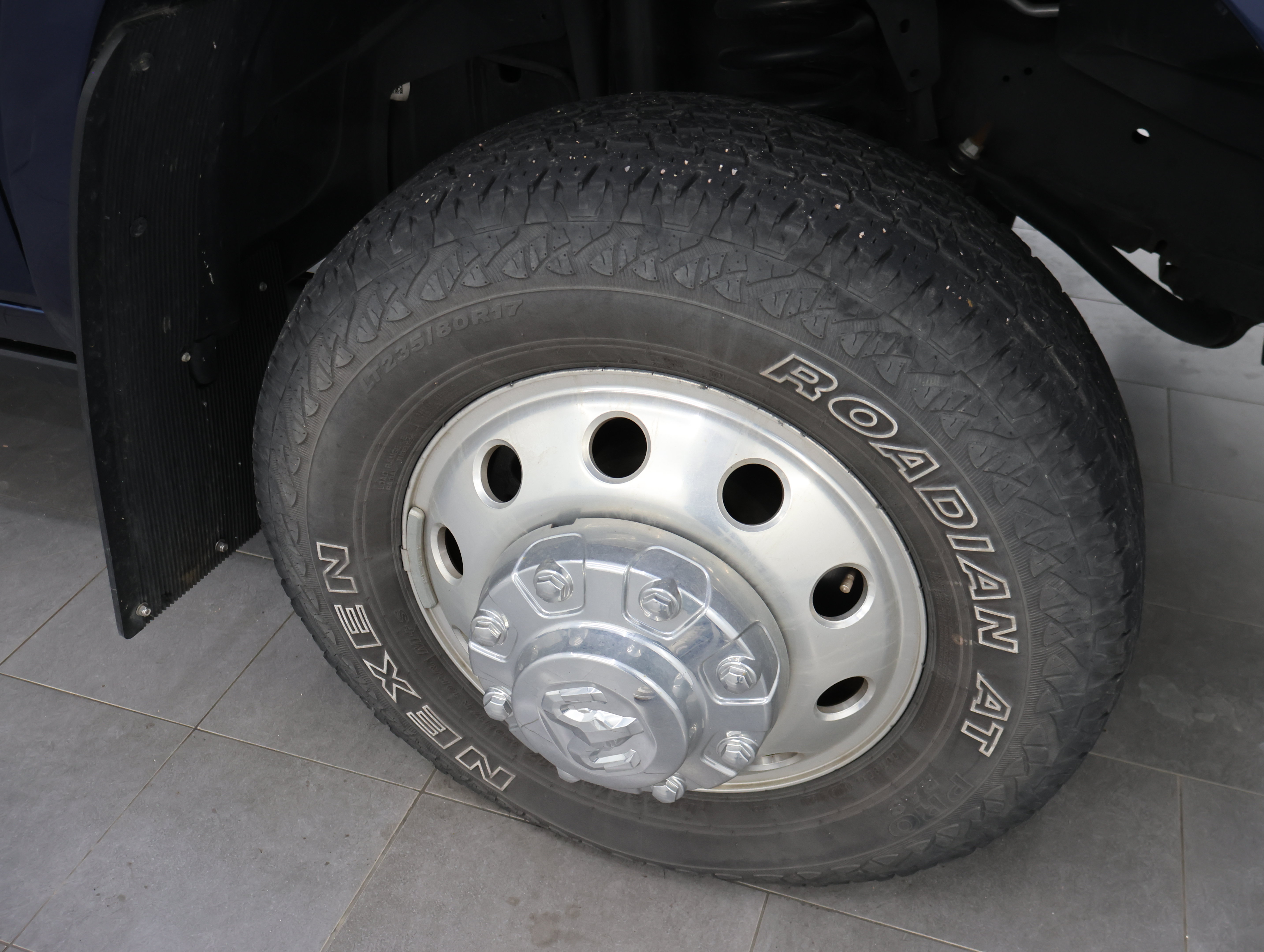 Used 2023 RAM 3500 Limited AWD/4WD image 3