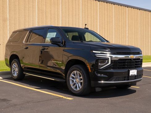 New 2025 Chevrolet Suburban LS image 2