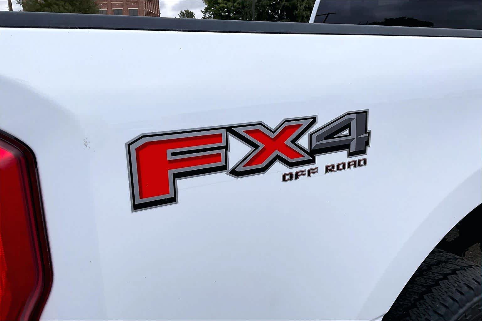 Used 2024 Ford F250 XLT w/ FX4 Off-Road Package AWD/4WD image 29