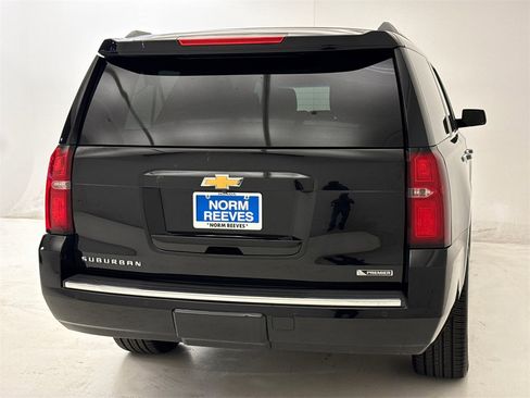 Used 2018 Chevrolet Suburban Premier image 10