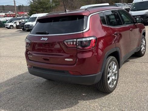 Used 2022 Jeep Compass Latitude image 4