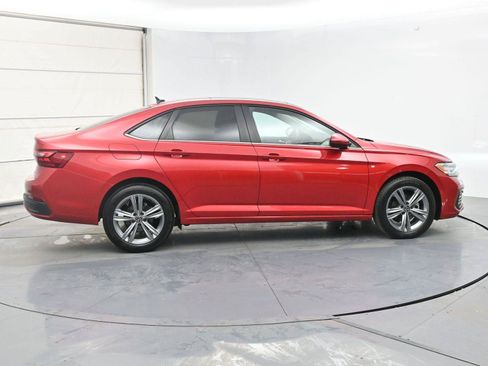 Certified 2024 Volkswagen Jetta SE FWD image 24