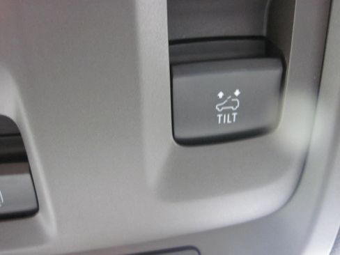 Used 2023 Chevrolet Tahoe Z71 w/ Off-Road Capability Package image 25