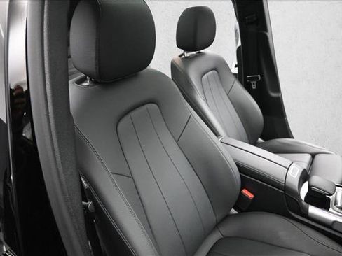 Certified 2023 Mercedes-Benz GLB 250 4MATIC image 27