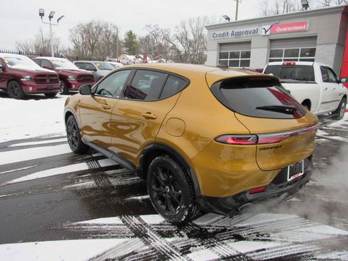 Used 2024 Dodge Hornet R/T w/ R/T Blacktop Package image 7