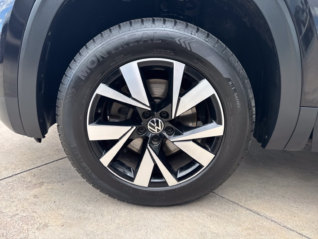 Used 2020 Volkswagen Atlas Cross Sport SE AWD/4WD image 26