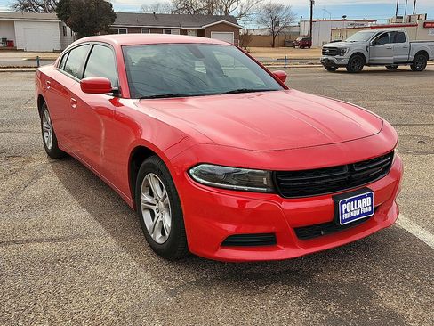 Used 2022 Dodge Charger SXT image 4
