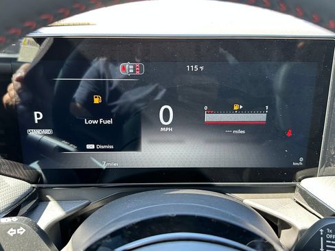 New 2026 Nissan Kicks SR w/ SR Premium Package FWD image 24