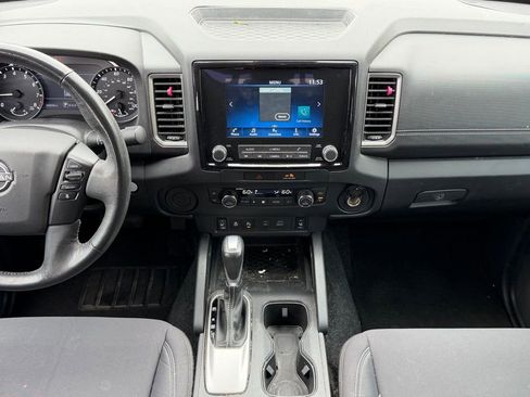 Used 2022 Nissan Frontier SV image 9