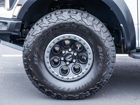 Used 2025 Ford F150 Raptor image 9