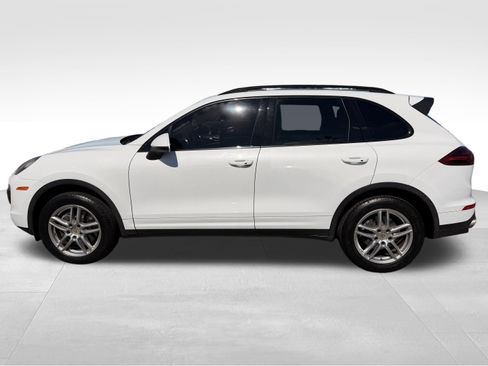 Used 2016 Porsche Cayenne AWD/4WD image 10