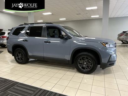 Used 2025 Honda Pilot TrailSport