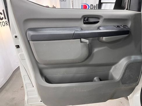 Used 2018 Nissan NV 1500 S w/ Rear Door Glass Package RWD image 9