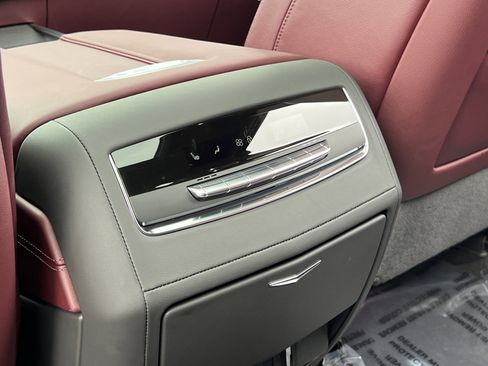 Used 2026 Cadillac Escalade ESV Sport w/ Touring Package image 21