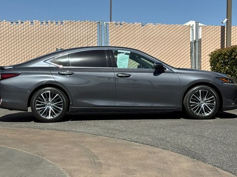 Certified 2025 Lexus ES 300h w/ Premium Package FWD image 3