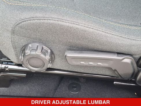 Used 2026 Jeep Wrangler Unlimited Sahara AWD/4WD image 16